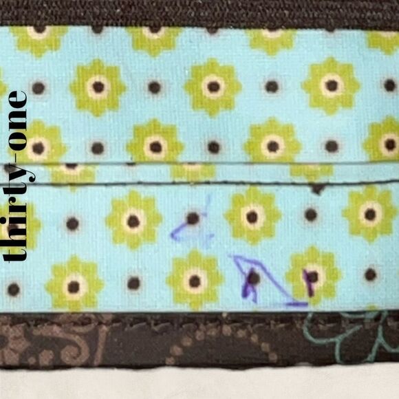 THIRTY-ONE Trifold Organizer with Tie - Picture 7 of 10